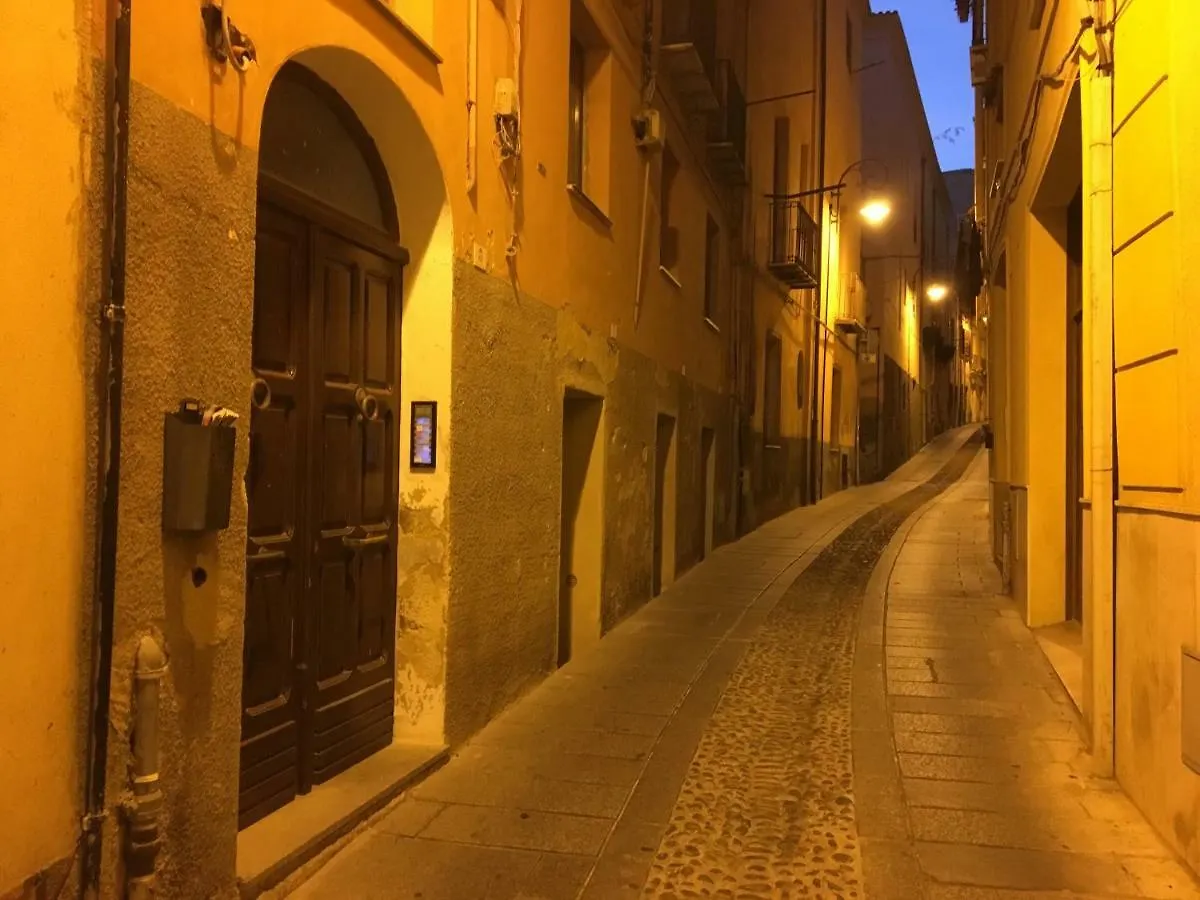 Appartement Romantic Suite Canelles Cagliari Italie