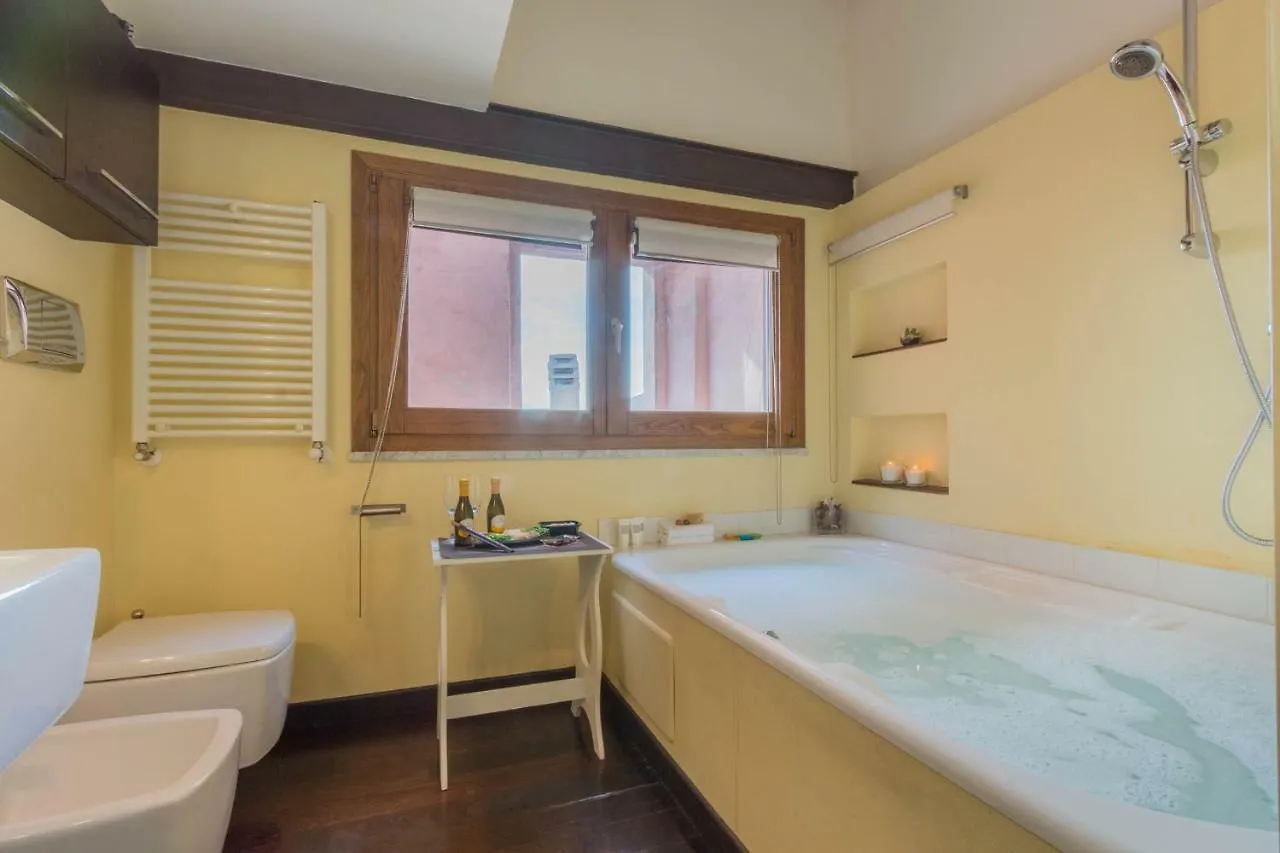 Romantic Suite Canelles Cagliari