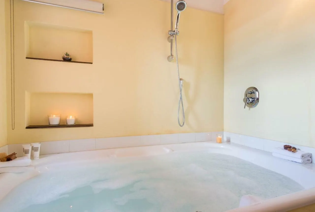 Romantic Suite Canelles Cagliari Italie
